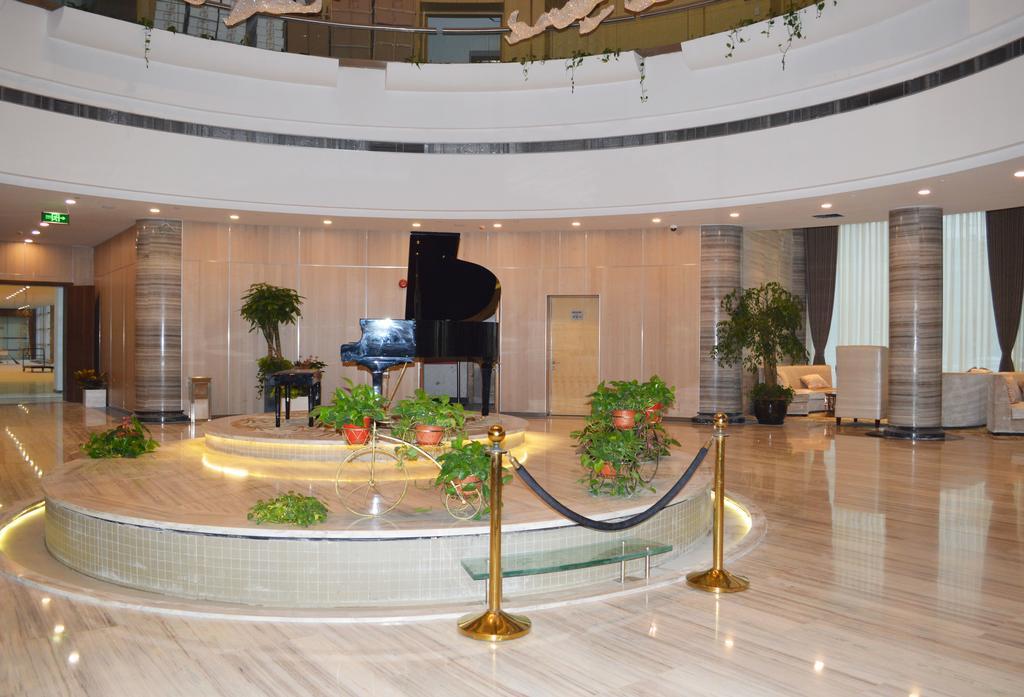 Noble Center Hotel Shanghai Bagian luar foto