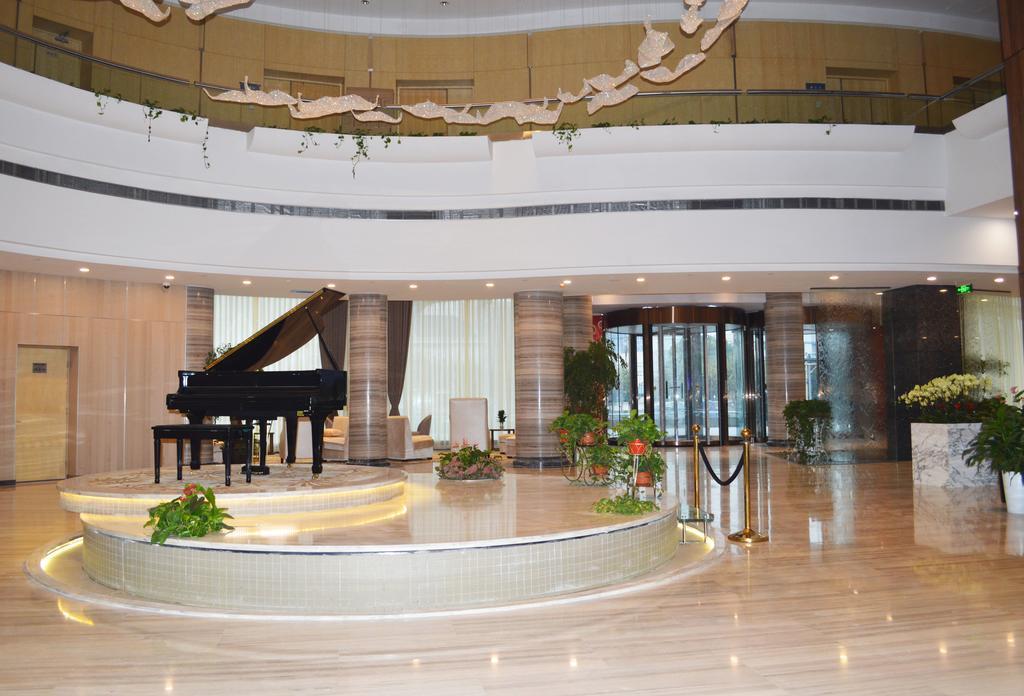 Noble Center Hotel Shanghai Bagian luar foto