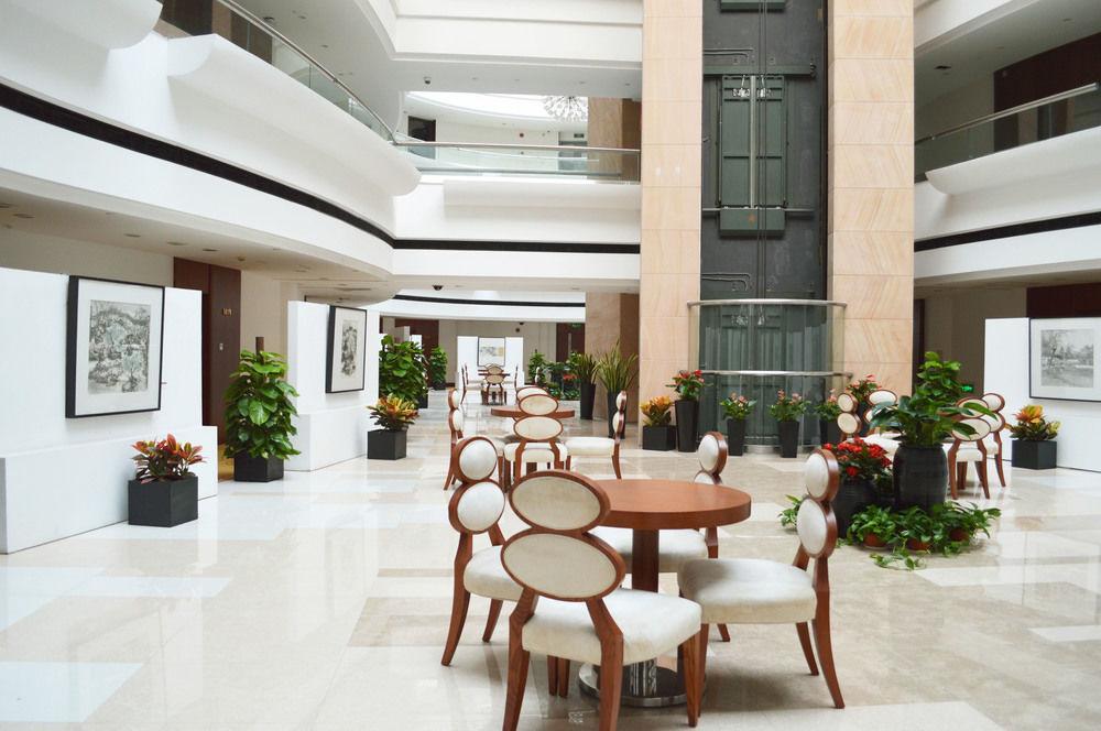 Noble Center Hotel Shanghai Bagian luar foto
