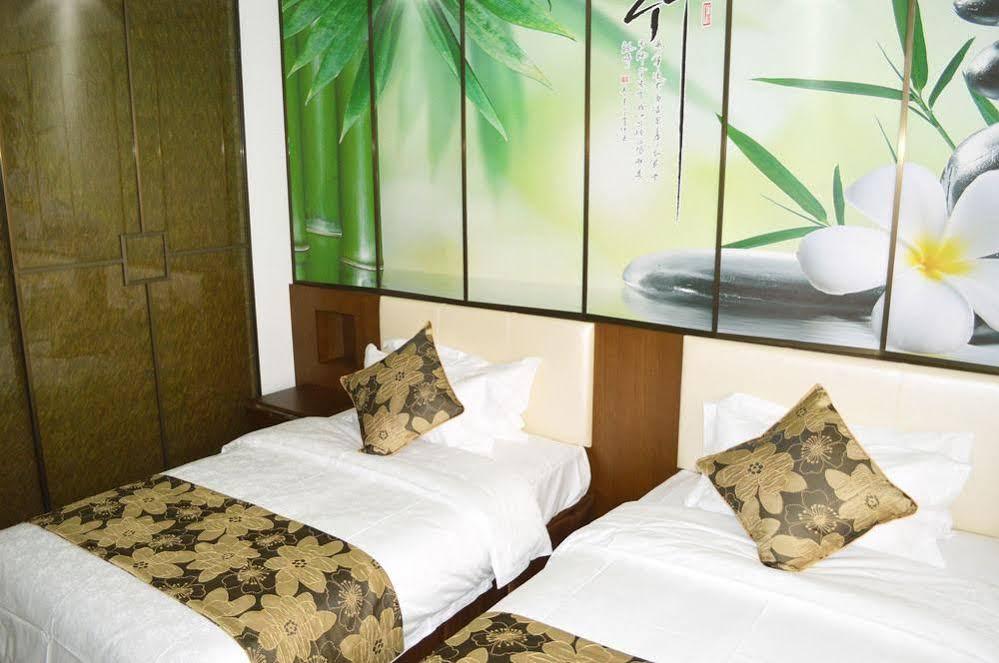 Noble Center Hotel Shanghai Bagian luar foto